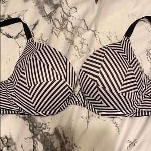 Victoria’s Secret Pink Bra 32C